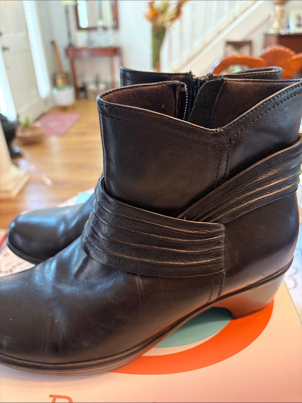 Clarks black booties - Picture 4 of 6